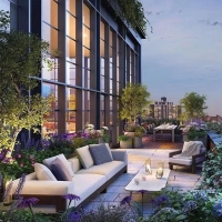 If you can't afford a villa, you must buy the top floor. Full of your dream of a garden in the air!