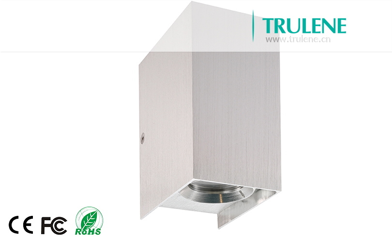 wall lamp indoor.jpg