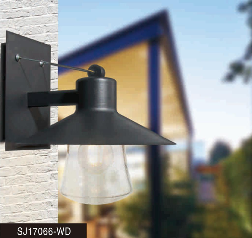 classic outdoor wall lamp.png