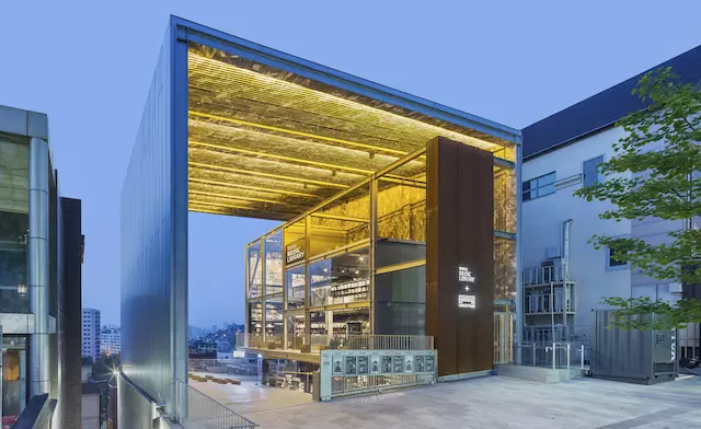 construction supplier..png