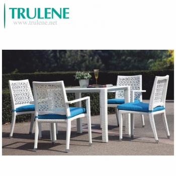 Garden Poly Wicker Rattan Furniture outdoor Dining Setting Table and Chairs